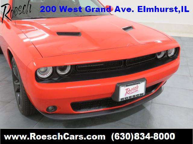 2017 Dodge Challenger SXT 2dr Coupe